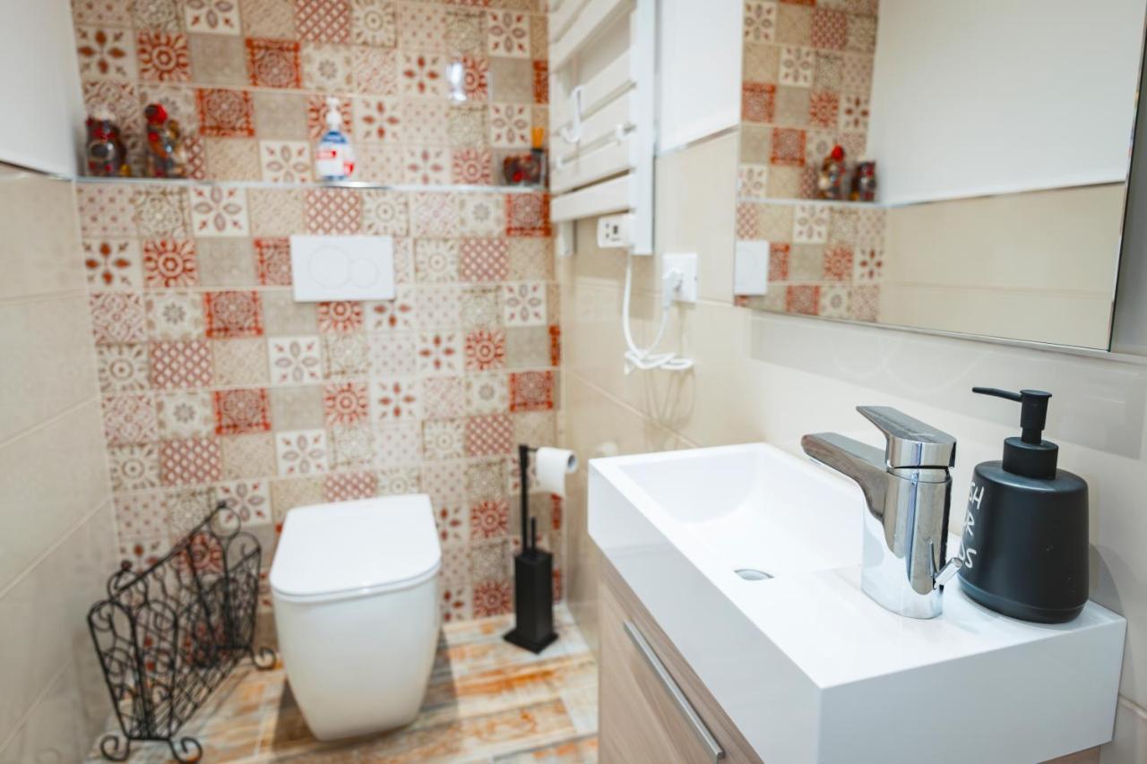 San Giusto Elegante Bilocale Con Balcone E Vista Apartment ตรีเอสเต ภายนอก รูปภาพ