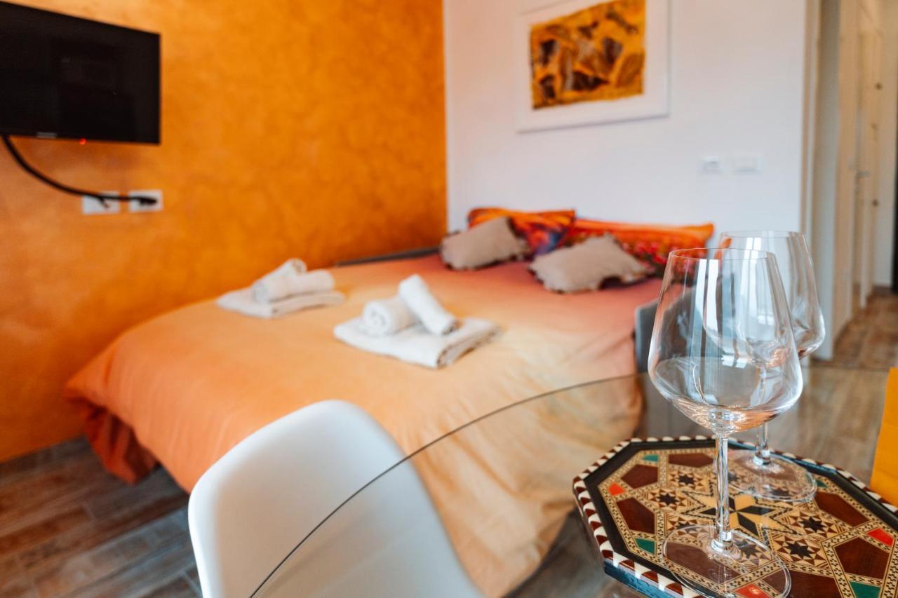 San Giusto Elegante Bilocale Con Balcone E Vista Apartment ตรีเอสเต ภายนอก รูปภาพ